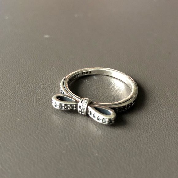 Pandora Sparkling Bow Ring - Picture 1 of 3